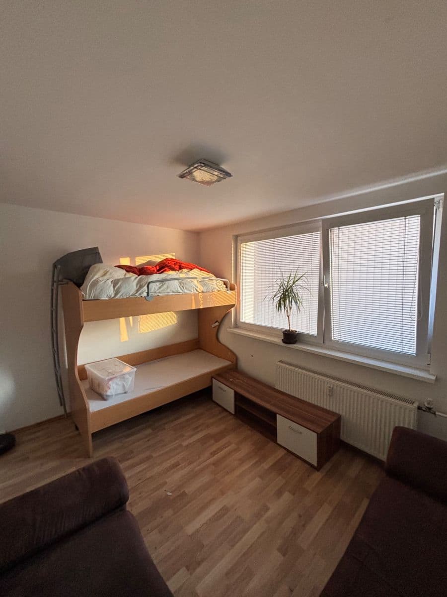 Prenájom bytu 3-izbový 80 m², U Lesíka, Tanvald, Liberecký kraj Prenájom bytu 3-izbový 80 m², U Lesíka, Tanvald, Liberecký kraj