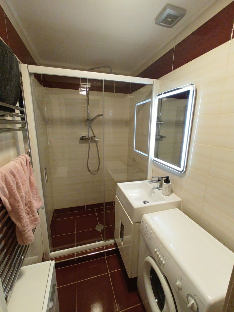 Prenájom bytu 2-izbový 44 m², Frýdlantská, Praha, Praha Prenájom bytu 2-izbový 44 m², Frýdlantská, Praha, Praha