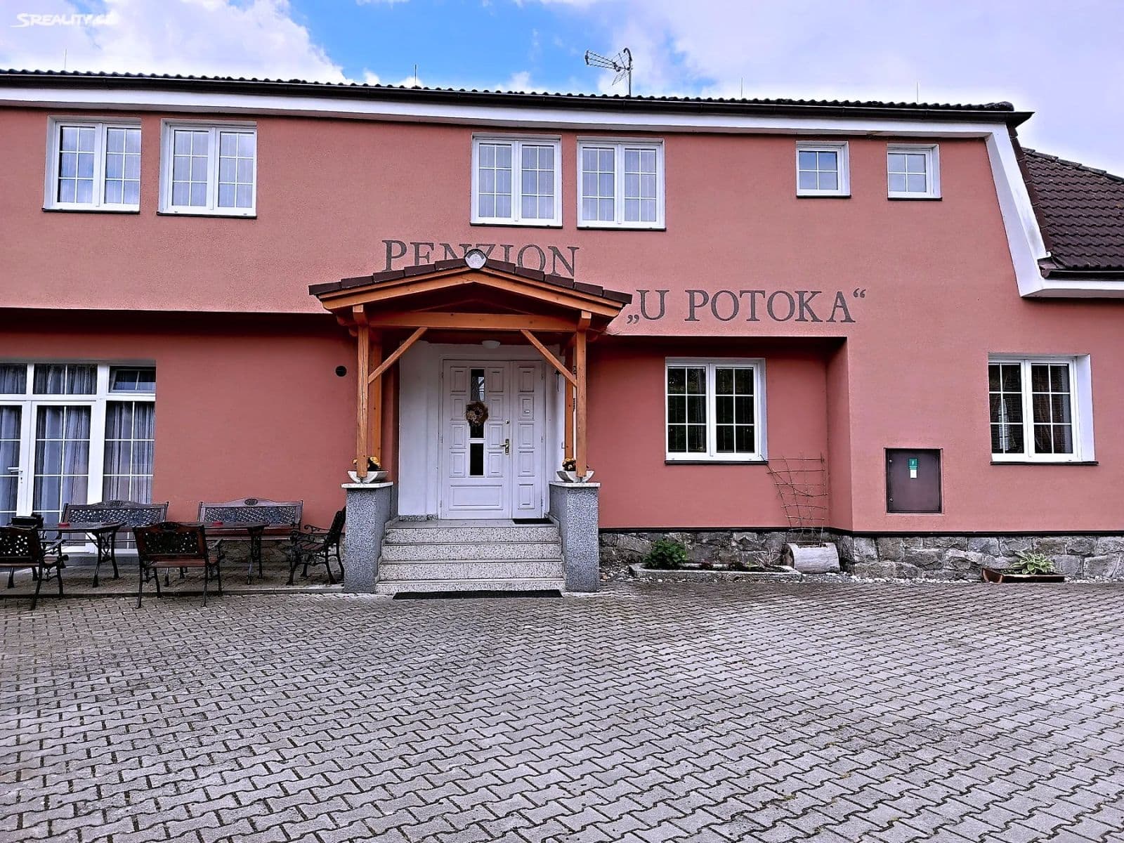 Predaj domu 398 m², pozemek 944 m², Nezdice na Šumavě, Plzeňský kraj Predaj domu 398 m², pozemek 944 m², Nezdice na Šumavě, Plzeňský kraj