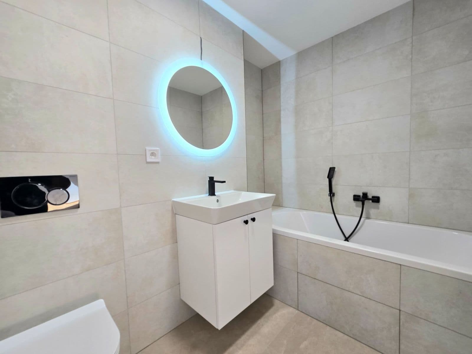 Predaj bytu 3-izbový 84 m², Ruská, Praha, Praha Predaj bytu 3-izbový 84 m², Ruská, Praha, Praha