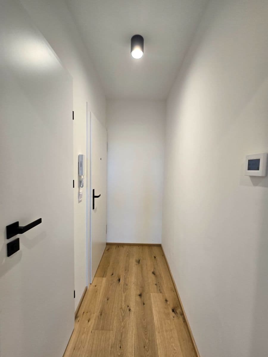 Predaj bytu 3-izbový 84 m², Ruská, Praha, Praha Predaj bytu 3-izbový 84 m², Ruská, Praha, Praha