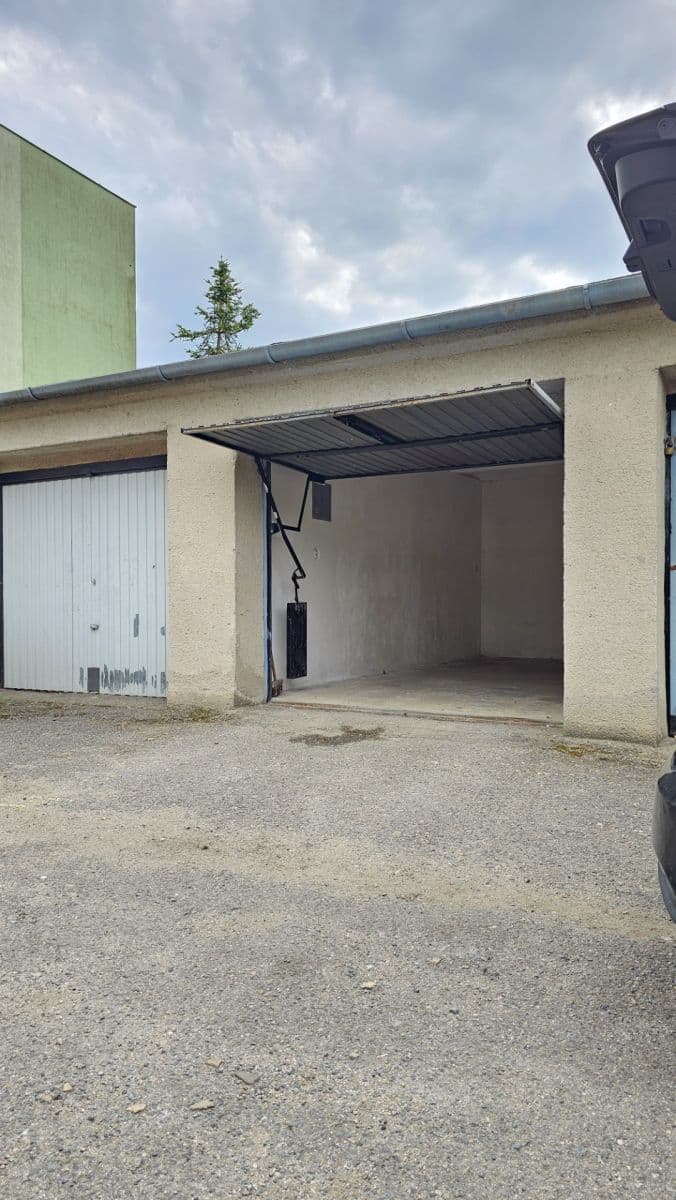 Predaj garáže 15 m², Renčova, Brno, Jihomoravský kraj Predaj garáže 15 m², Renčova, Brno, Jihomoravský kraj