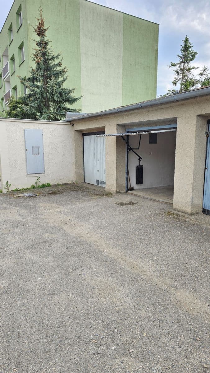 Predaj garáže 15 m², Renčova, Brno, Jihomoravský kraj Predaj garáže 15 m², Renčova, Brno, Jihomoravský kraj