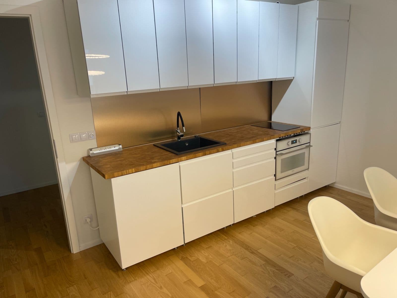 Predaj bytu 4-izbový 96 m², Krásova, Praha, Praha Predaj bytu 4-izbový 96 m², Krásova, Praha, Praha