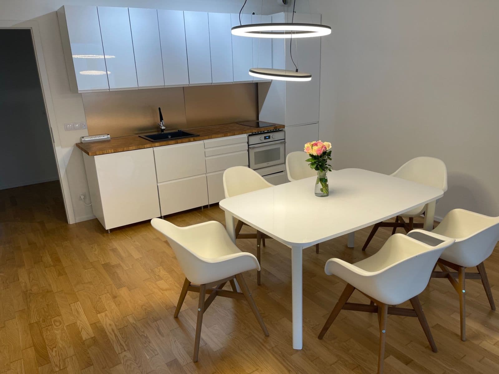 Predaj bytu 4-izbový 96 m², Krásova, Praha, Praha Predaj bytu 4-izbový 96 m², Krásova, Praha, Praha