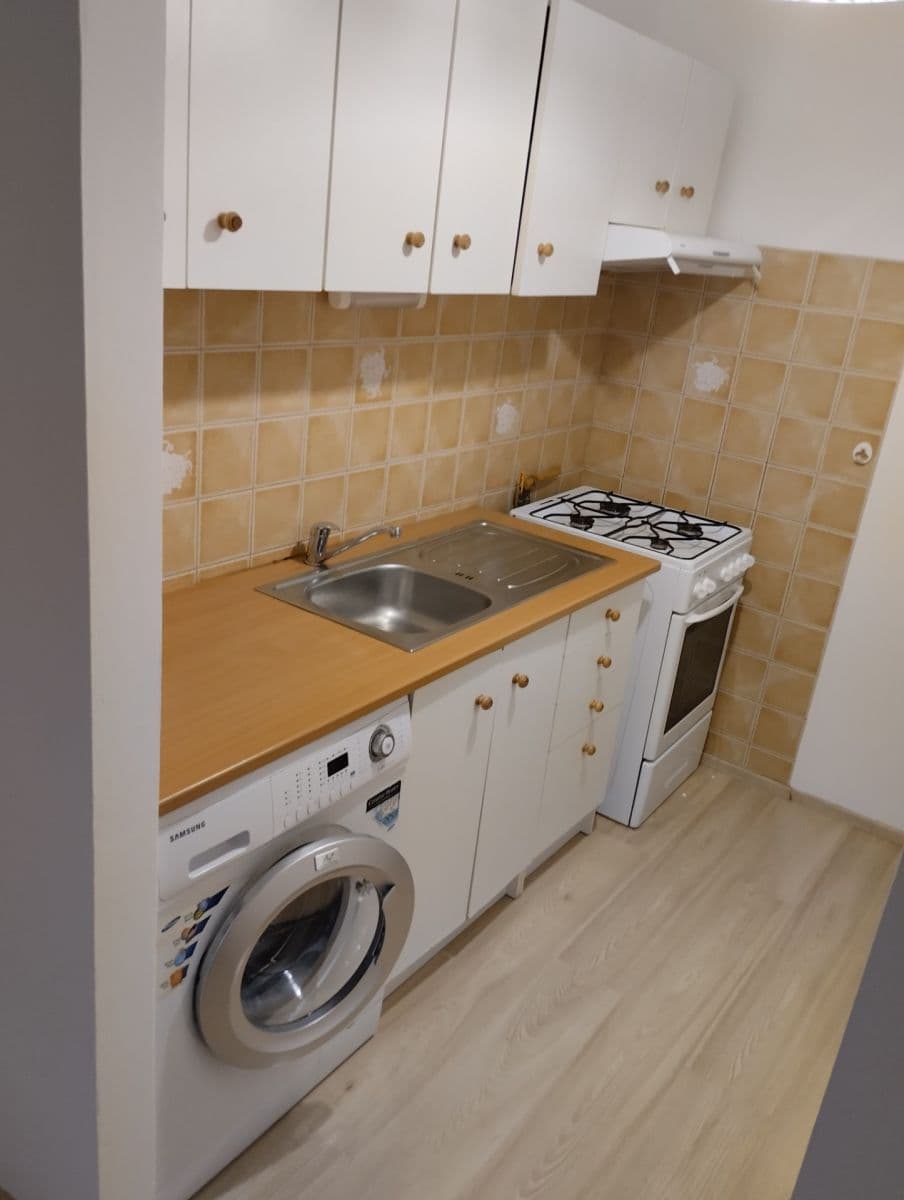 Prenájom bytu 2-izbový 42 m², Anežky Malé, Praha, Praha Prenájom bytu 2-izbový 42 m², Anežky Malé, Praha, Praha