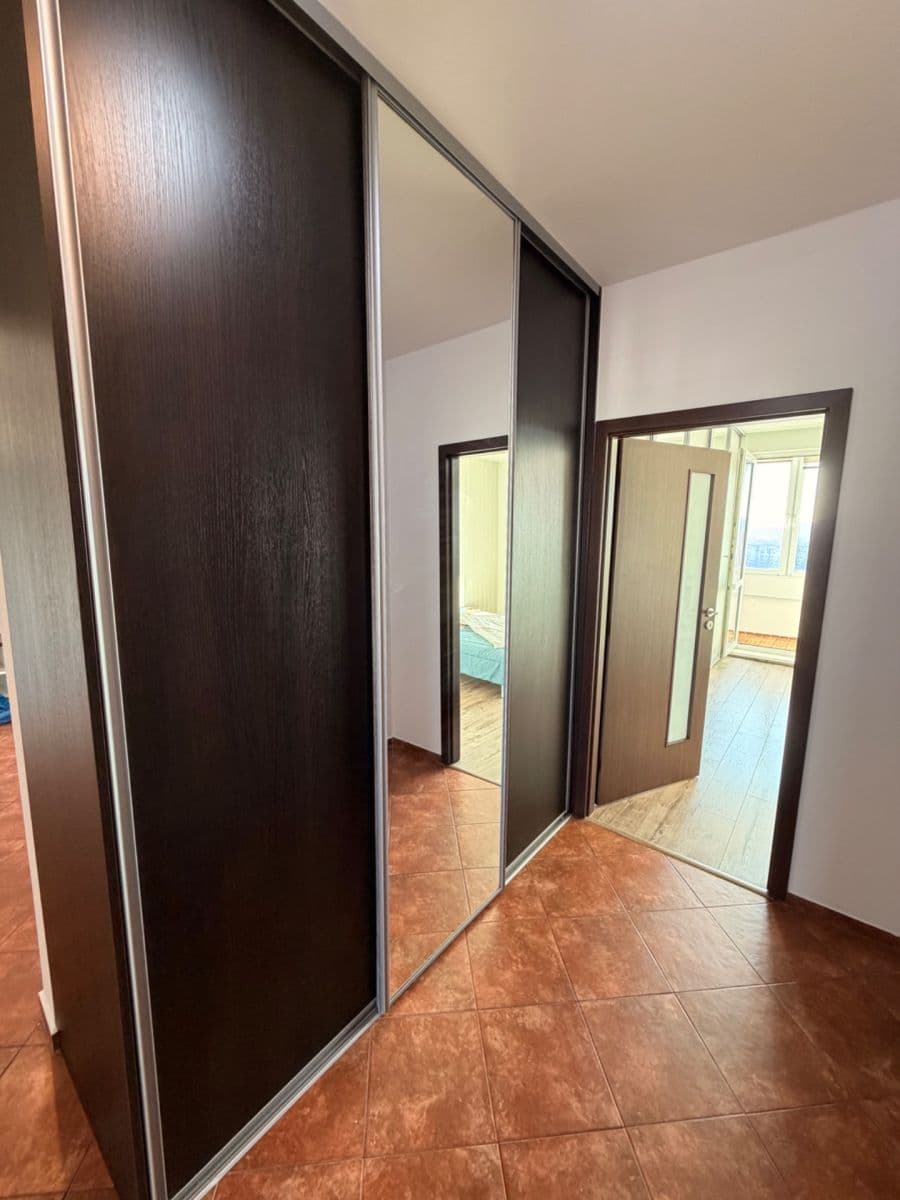 Prenájom bytu 3-izbový 77 m², Holíčska, Petržalka, Bratislavský kraj Prenájom bytu 3-izbový 77 m², Holíčska, Petržalka, Bratislavský kraj