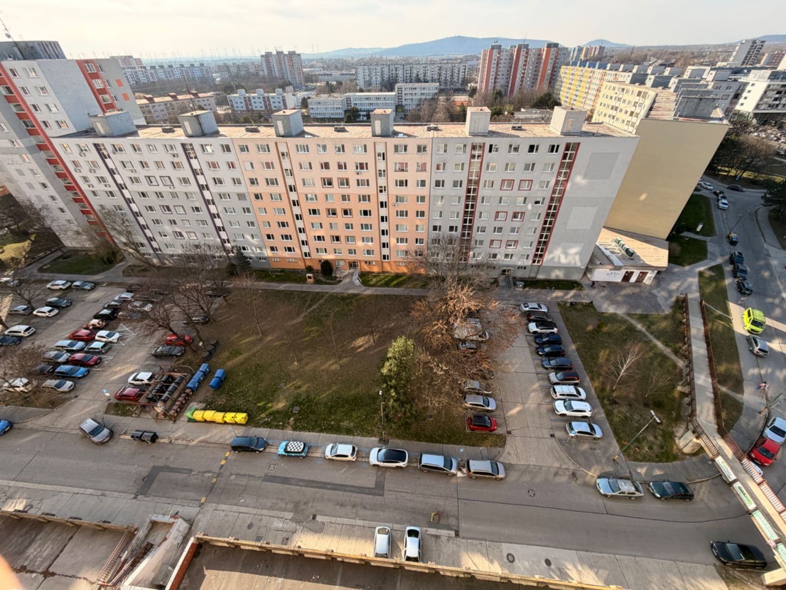 Prenájom bytu 3-izbový 77 m², Holíčska, Petržalka, Bratislavský kraj Prenájom bytu 3-izbový 77 m², Holíčska, Petržalka, Bratislavský kraj