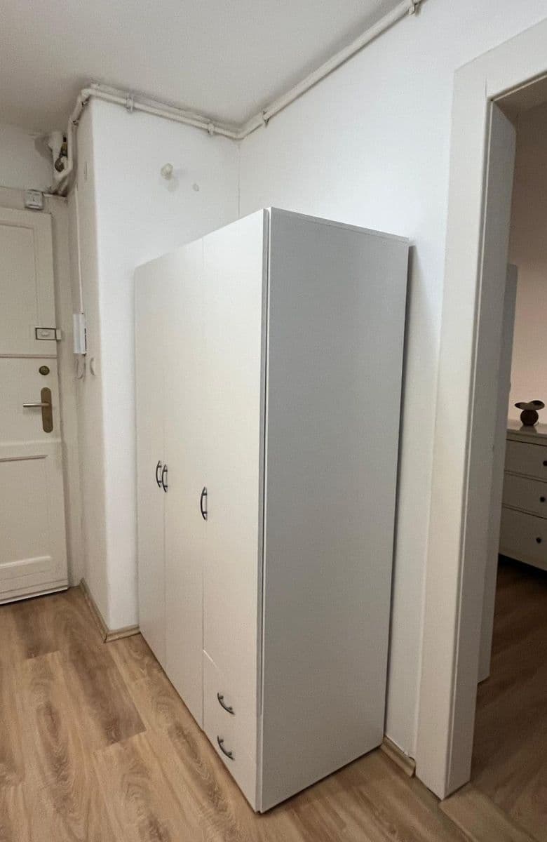 Prenájom bytu 2-izbový 49 m², Levá, Praha, Praha Prenájom bytu 2-izbový 49 m², Levá, Praha, Praha