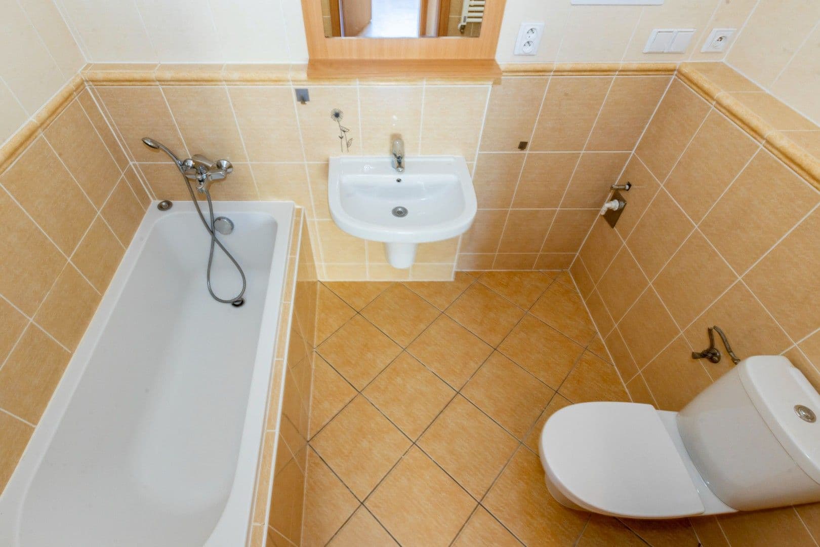 Prenájom bytu 2-izbový 38 m², Českodubská, Praha, Praha Prenájom bytu 2-izbový 38 m², Českodubská, Praha, Praha