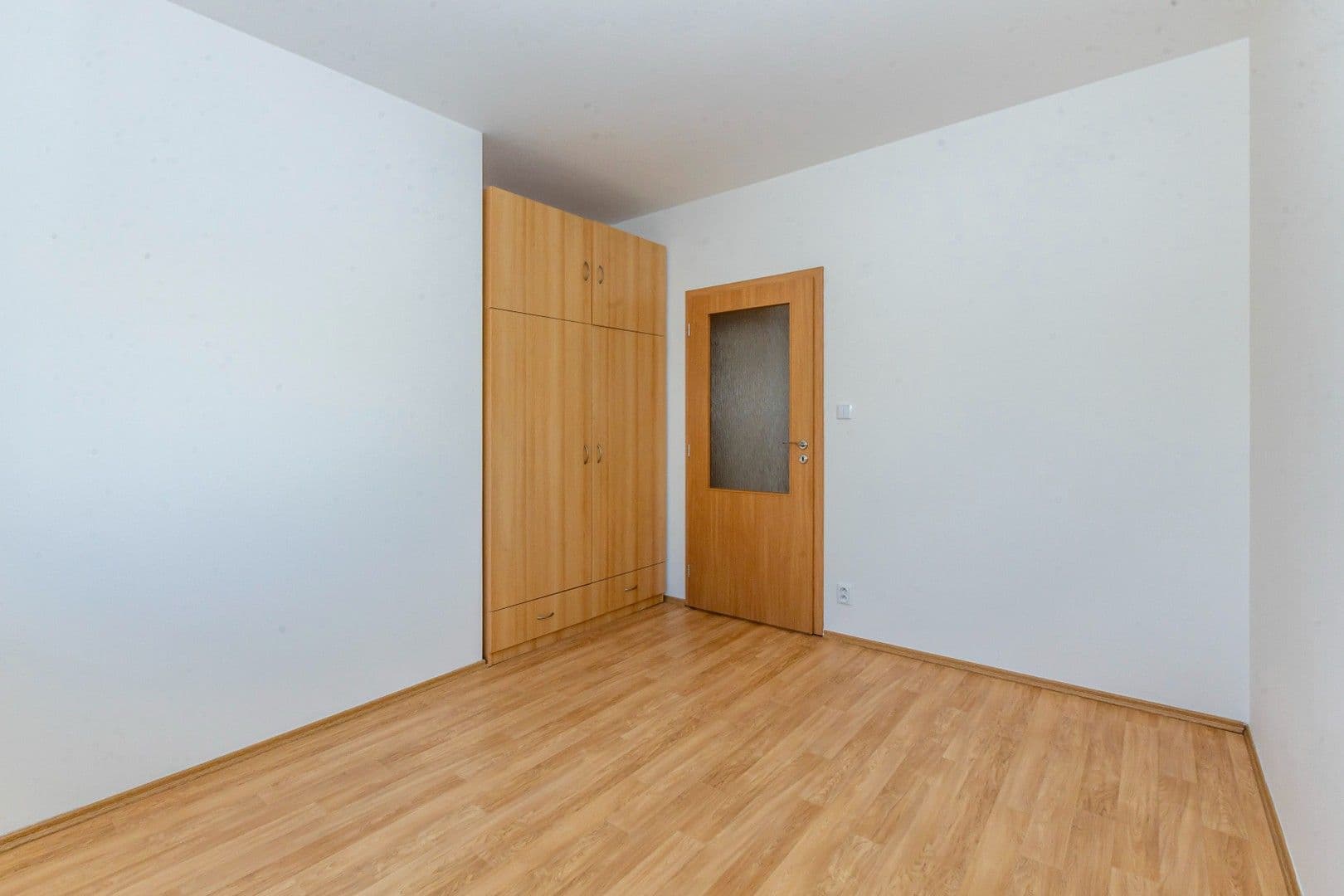 Prenájom bytu 2-izbový 38 m², Českodubská, Praha, Praha Prenájom bytu 2-izbový 38 m², Českodubská, Praha, Praha