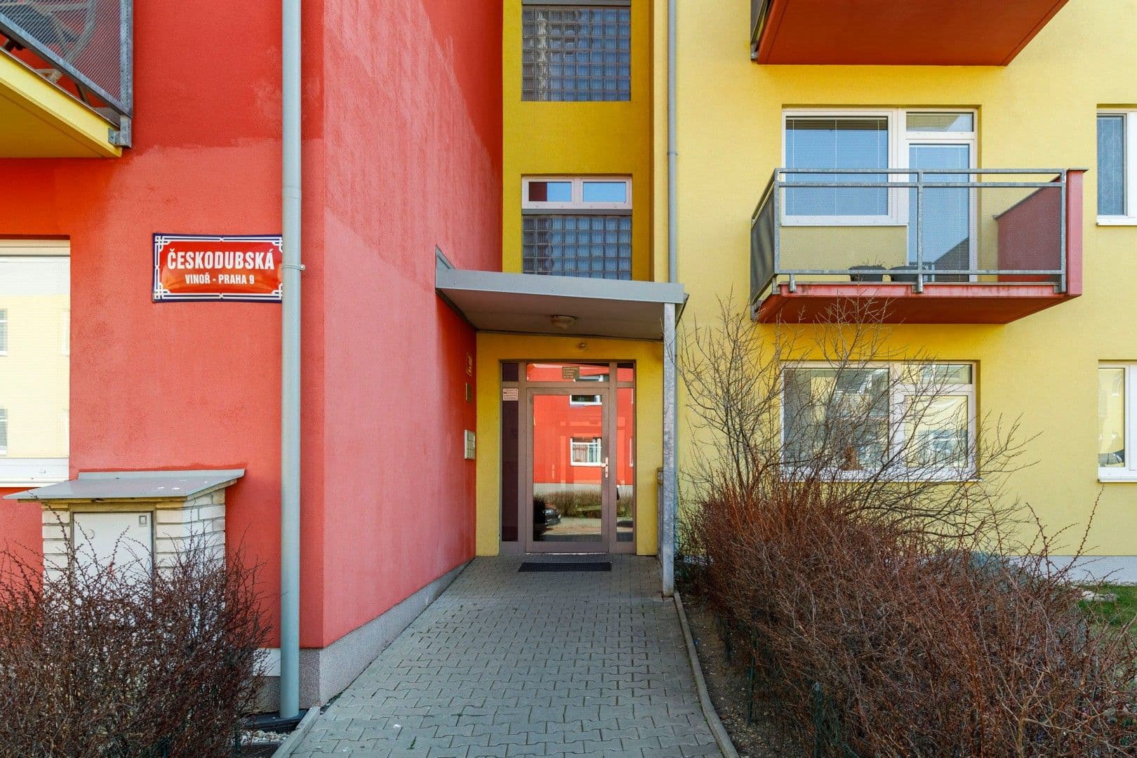 Prenájom bytu 2-izbový 38 m², Českodubská, Praha, Praha Prenájom bytu 2-izbový 38 m², Českodubská, Praha, Praha