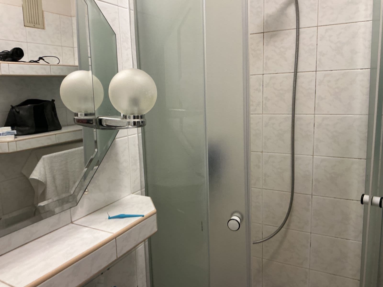 Prenájom bytu 1-izbový 25 m², Podle Kačerova, Praha, Praha Prenájom bytu 1-izbový 25 m², Podle Kačerova, Praha, Praha