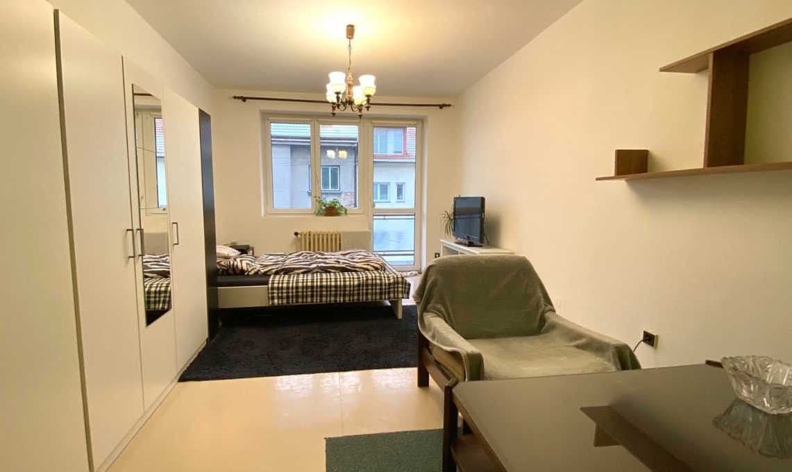 Prenájom bytu 3-izbový 74 m², U Strže, Praha, Praha Prenájom bytu 3-izbový 74 m², U Strže, Praha, Praha