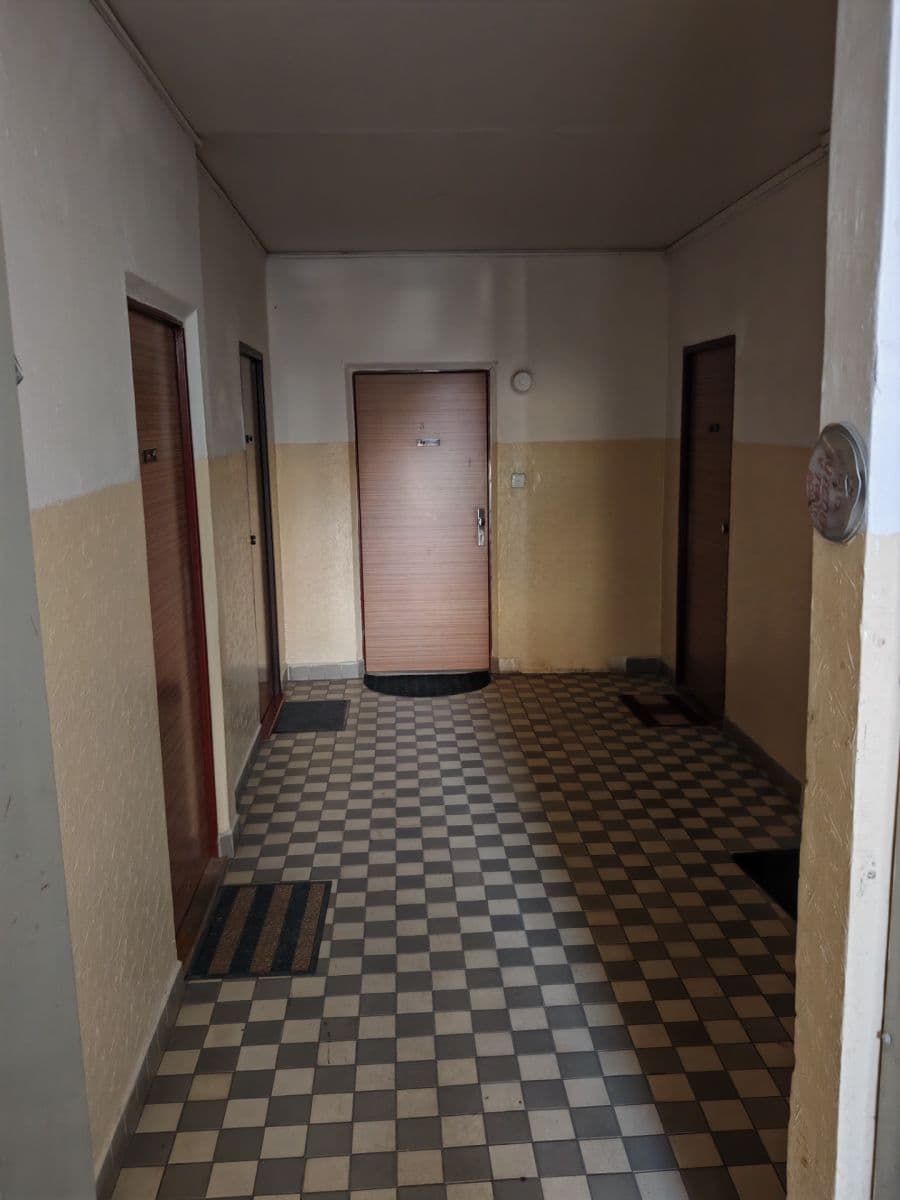 Prenájom bytu 1-izbový 27 m², Komenského, Plzeň, Plzeňský kraj Prenájom bytu 1-izbový 27 m², Komenského, Plzeň, Plzeňský kraj