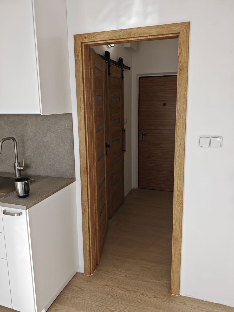 Prenájom bytu 1-izbový 27 m², Komenského, Plzeň, Plzeňský kraj Prenájom bytu 1-izbový 27 m², Komenského, Plzeň, Plzeňský kraj