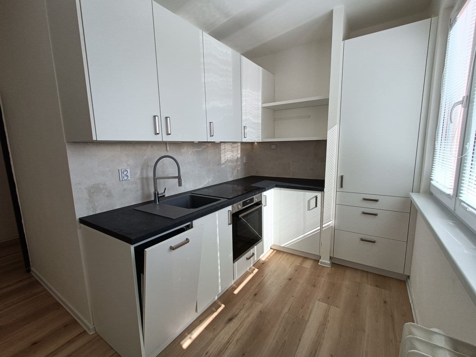 Prenájom bytu 1-izbový 36 m², Komenského, Odolena Voda, Středočeský kraj Prenájom bytu 1-izbový 36 m², Komenského, Odolena Voda, Středočeský kraj