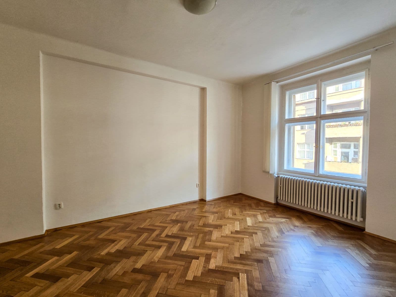 Prenájom bytu 5-izbový 175 m², Na Hutích, Praha, Praha Prenájom bytu 5-izbový 175 m², Na Hutích, Praha, Praha