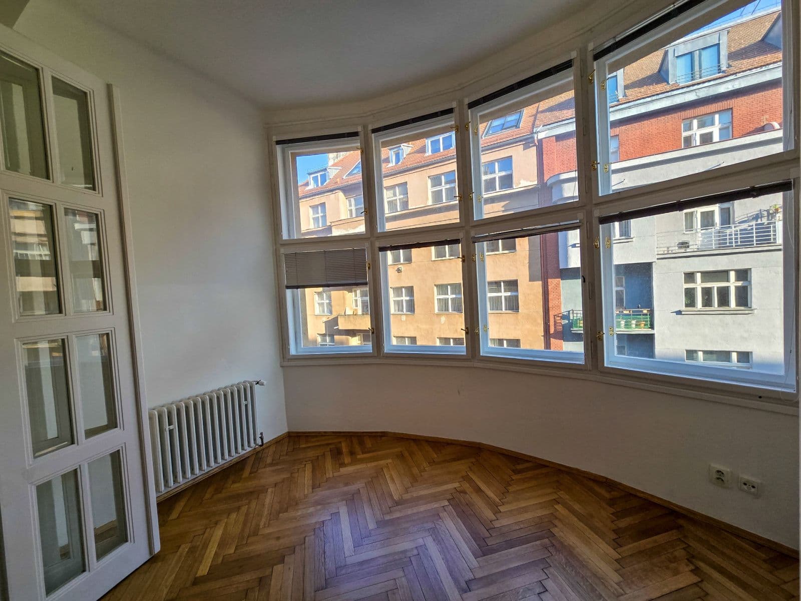 Prenájom bytu 5-izbový 175 m², Na Hutích, Praha, Praha Prenájom bytu 5-izbový 175 m², Na Hutích, Praha, Praha