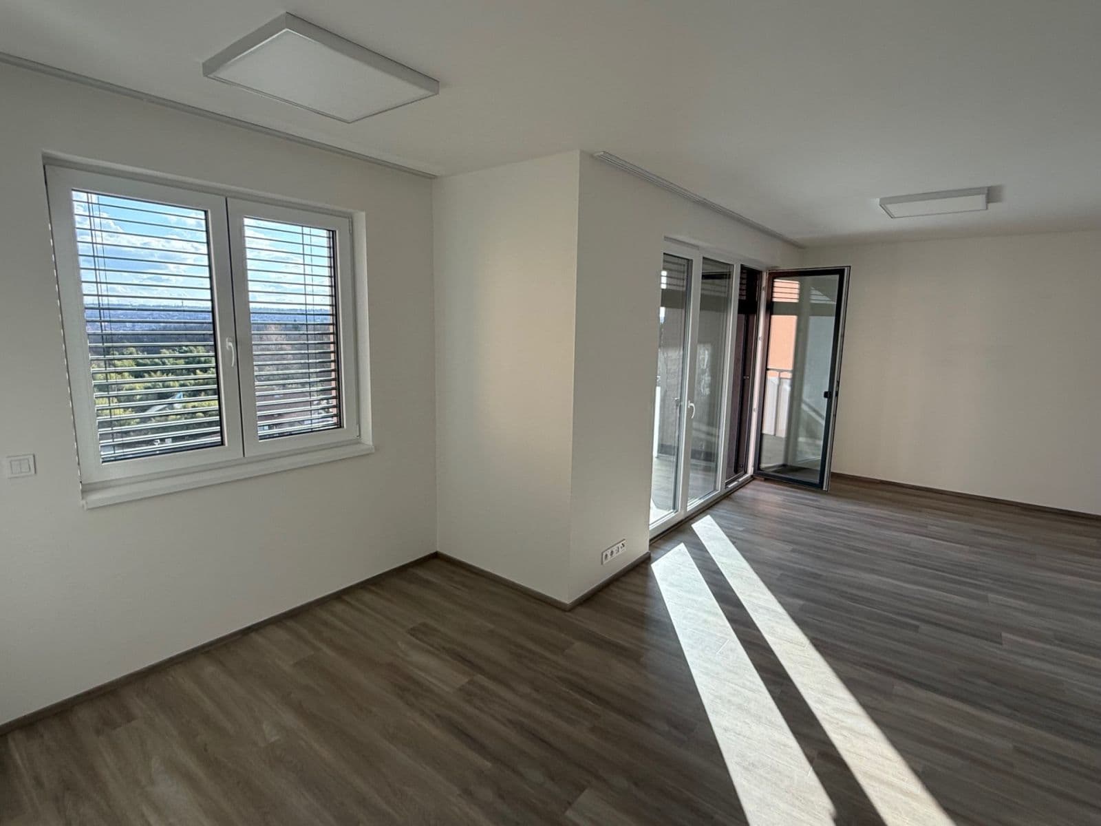 Prenájom bytu 3-izbový 82 m², Mazurská, Praha, Praha Prenájom bytu 3-izbový 82 m², Mazurská, Praha, Praha