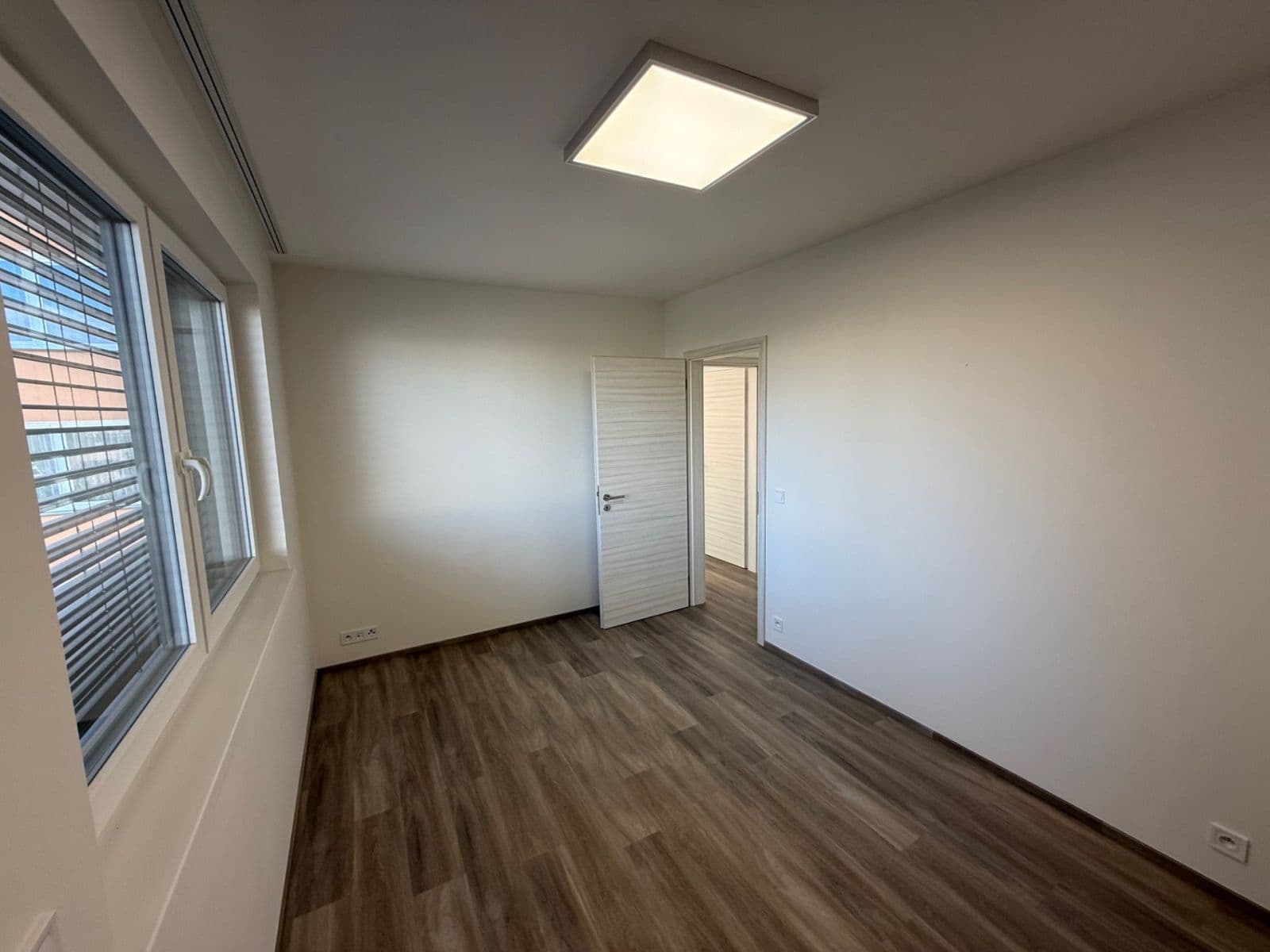 Prenájom bytu 3-izbový 82 m², Mazurská, Praha, Praha Prenájom bytu 3-izbový 82 m², Mazurská, Praha, Praha