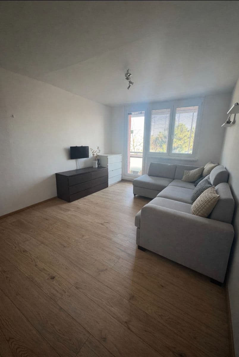 Prenájom bytu 1-izbový 41 m², J. E. Purkyně, Frýdek-Místek, Moravskoslezský kraj Prenájom bytu 1-izbový 41 m², J. E. Purkyně, Frýdek-Místek, Moravskoslezský kraj