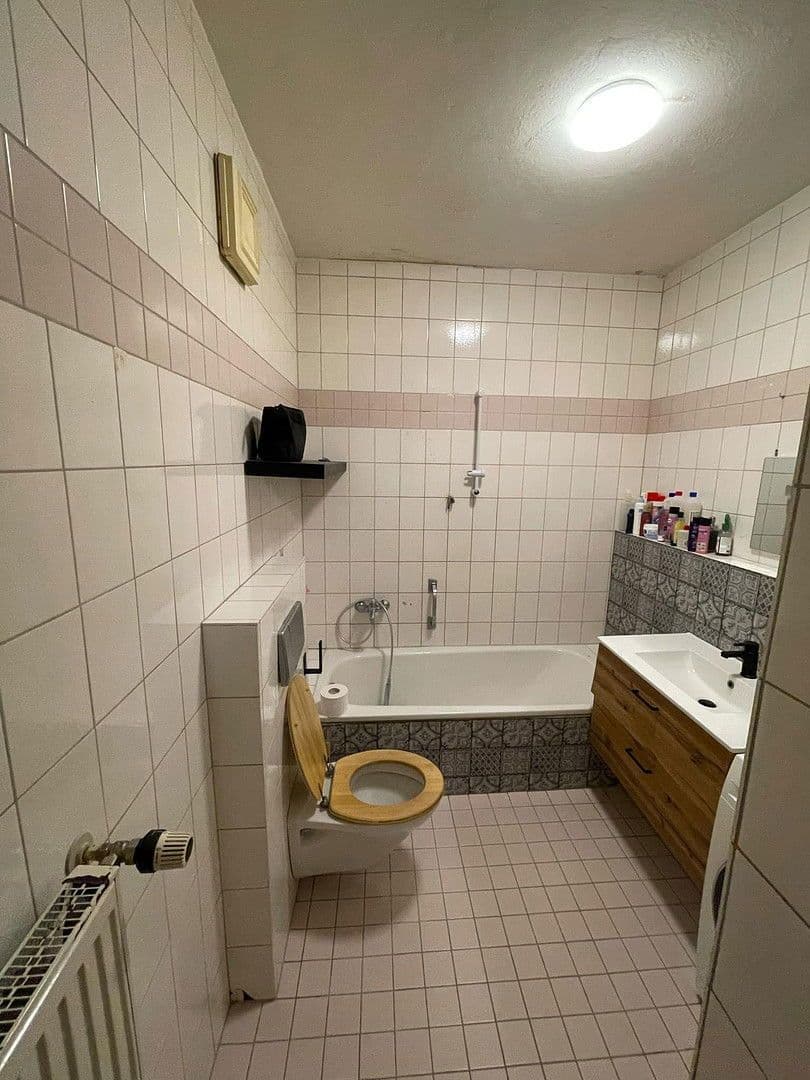 Prenájom bytu 4-izbový 105 m², Burglengenfeld, Bavorsko Prenájom bytu 4-izbový 105 m², Burglengenfeld, Bavorsko