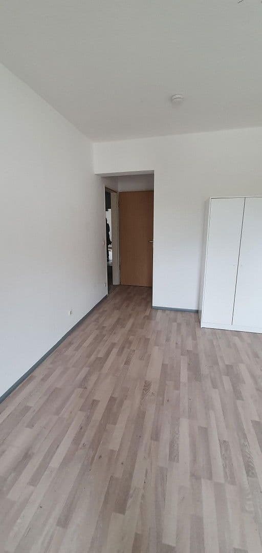 Prenájom bytu 4-izbový 105 m², Burglengenfeld, Bavorsko Prenájom bytu 4-izbový 105 m², Burglengenfeld, Bavorsko