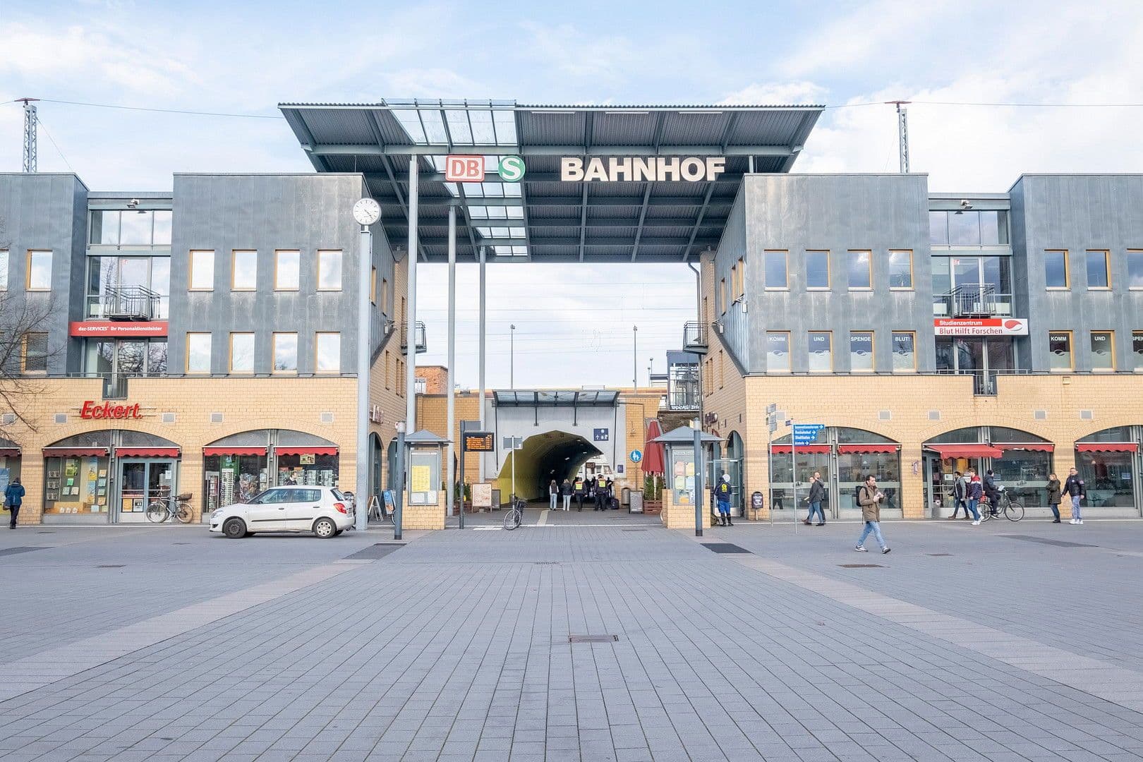 Prenájom bytu 3-izbový 87 m², Hennigsdorf, Brandenbursko Prenájom bytu 3-izbový 87 m², Hennigsdorf, Brandenbursko