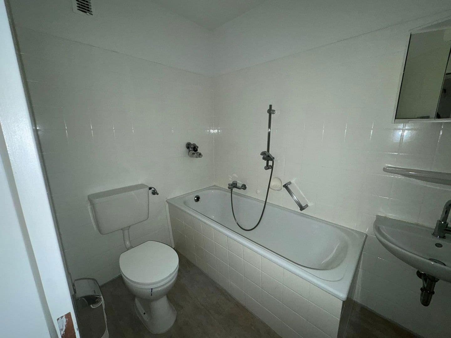 Prenájom bytu 1-izbový 40 m², Gropiusweg 23, Bochum, Severné Porýnie - Westfálsko Prenájom bytu 1-izbový 40 m², Gropiusweg 23, Bochum, Severné Porýnie - Westfálsko