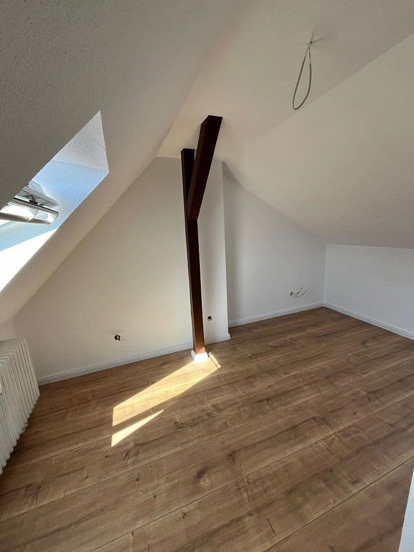 Prenájom bytu 1-izbový 40 m², Gutenbergstr. 2, Pforzheim, Bádensko-Wurttembersko Prenájom bytu 1-izbový 40 m², Gutenbergstr. 2, Pforzheim, Bádensko-Wurttembersko