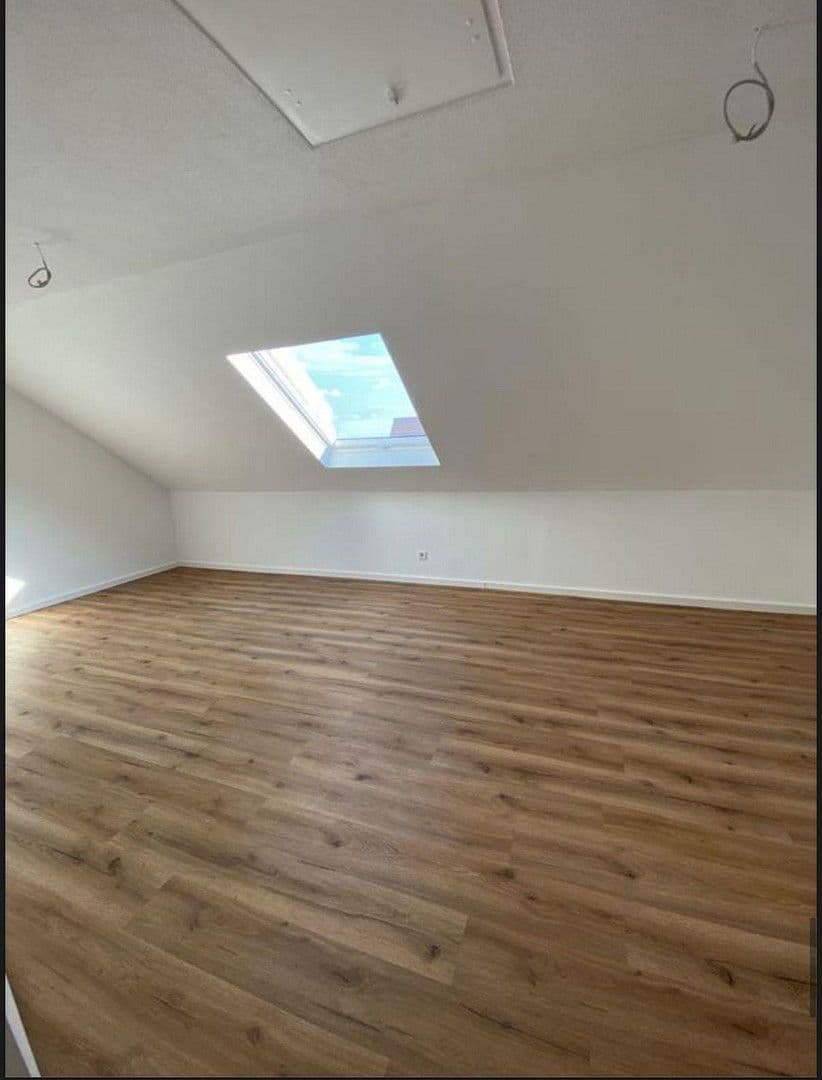 Prenájom bytu 2-izbový 90 m², Sankt-Catharina-Straße 10, Grabenstetten, Bádensko-Wurttembersko Prenájom bytu 2-izbový 90 m², Sankt-Catharina-Straße 10, Grabenstetten, Bádensko-Wurttembersko