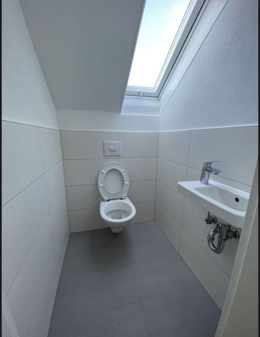 Prenájom bytu 2-izbový 90 m², Sankt-Catharina-Straße 10, Grabenstetten, Bádensko-Wurttembersko Prenájom bytu 2-izbový 90 m², Sankt-Catharina-Straße 10, Grabenstetten, Bádensko-Wurttembersko