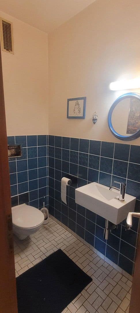 Prenájom domu 218 m², pozemek 470 m², Darmstadt, Hesensko Prenájom domu 218 m², pozemek 470 m², Darmstadt, Hesensko