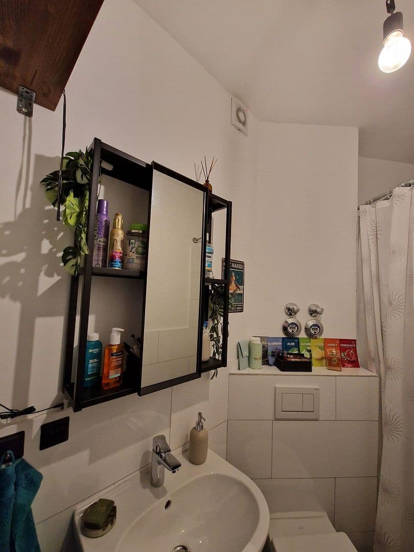 Prenájom bytu 2-izbový 41 m², Kölner Strasse 1, Leverkusen, Severné Porýnie - Westfálsko Prenájom bytu 2-izbový 41 m², Kölner Strasse 1, Leverkusen, Severné Porýnie - Westfálsko