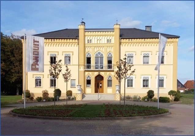 Predaj domu 655 m², pozemek 865 m², Lindenstr. 18, Brahlstorf, Meklenbursko-Predpomoransko Predaj domu 655 m², pozemek 865 m², Lindenstr. 18, Brahlstorf, Meklenbursko-Predpomoransko