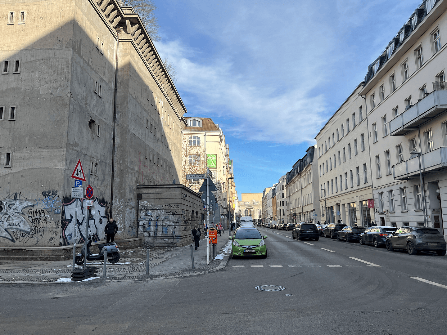 Prenájom bytu 3-izbový 120 m², Berlin, Berlín Prenájom bytu 3-izbový 120 m², Berlin, Berlín