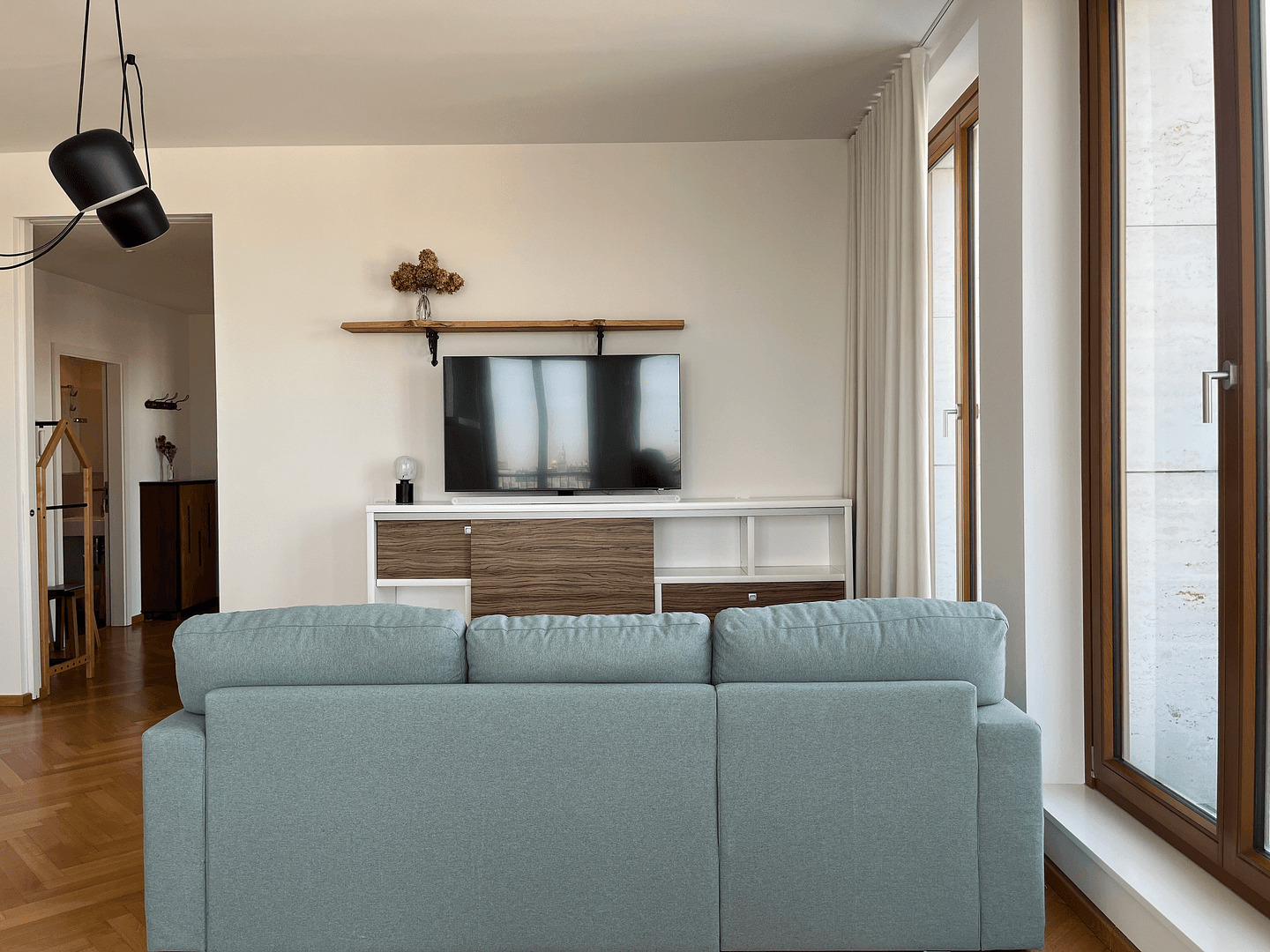 Prenájom bytu 3-izbový 120 m², Berlin, Berlín Prenájom bytu 3-izbový 120 m², Berlin, Berlín