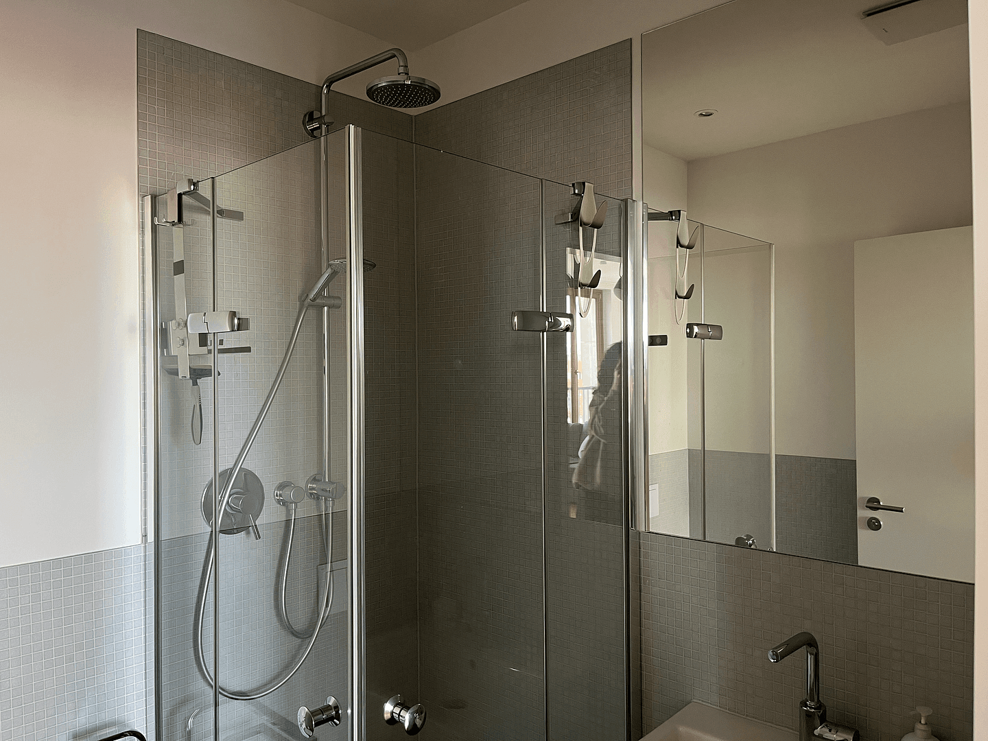 Prenájom bytu 3-izbový 120 m², Berlin, Berlín Prenájom bytu 3-izbový 120 m², Berlin, Berlín