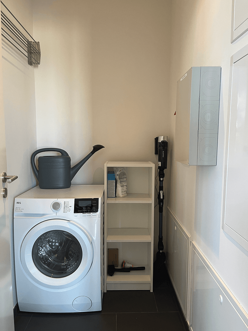 Prenájom bytu 3-izbový 120 m², Berlin, Berlín Prenájom bytu 3-izbový 120 m², Berlin, Berlín