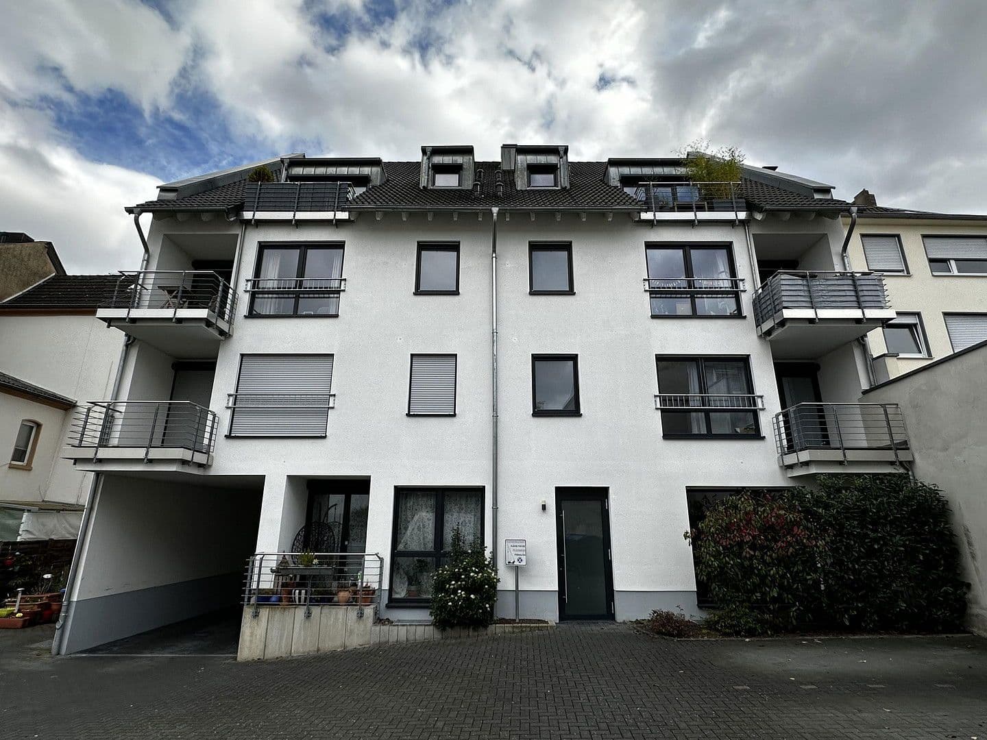 Prenájom bytu 1-izbový 45 m², Endenicher Str. 308, Bonn, Severné Porýnie - Westfálsko Prenájom bytu 1-izbový 45 m², Endenicher Str. 308, Bonn, Severné Porýnie - Westfálsko