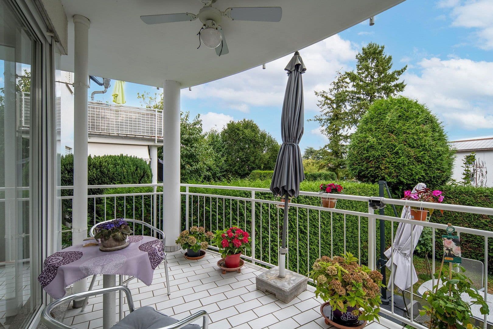 Prenájom bytu 3-izbový 105 m², Peter Gräber Straße 1, Edenkoben, Porýnie-Falcko Prenájom bytu 3-izbový 105 m², Peter Gräber Straße 1, Edenkoben, Porýnie-Falcko