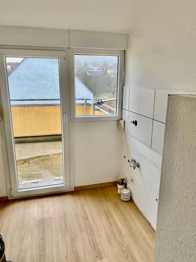 Prenájom bytu 4-izbový 64 m², Stuttgart, Bádensko-Wurttembersko Prenájom bytu 4-izbový 64 m², Stuttgart, Bádensko-Wurttembersko
