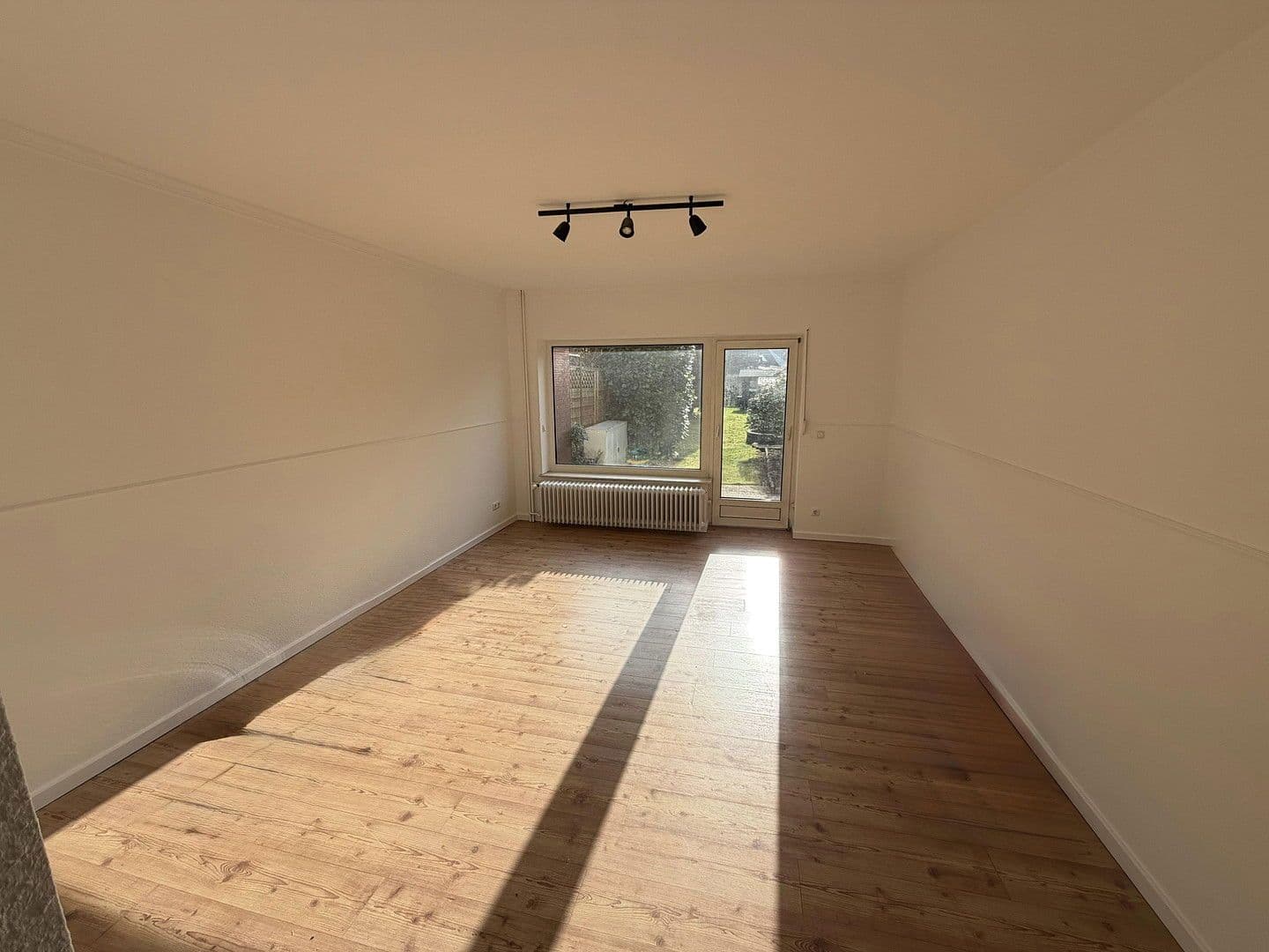 Prenájom domu 75 m², pozemek 125 m², Hamburg, Hamburg Prenájom domu 75 m², pozemek 125 m², Hamburg, Hamburg