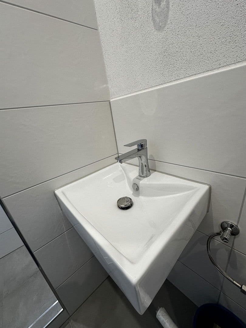 Prenájom bytu 2-izbový 49 m², Dr.Enders-Straße 27, Hof, Bavorsko Prenájom bytu 2-izbový 49 m², Dr.Enders-Straße 27, Hof, Bavorsko