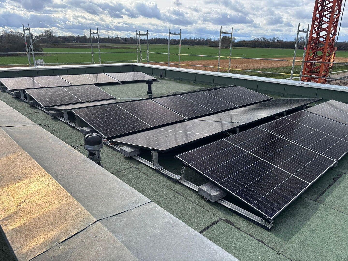 Predaj domu 173 m², pozemek 272 m², Im Kisselfließ 15a, Laudenbach, Bádensko-Wurttembersko Predaj domu 173 m², pozemek 272 m², Im Kisselfließ 15a, Laudenbach, Bádensko-Wurttembersko