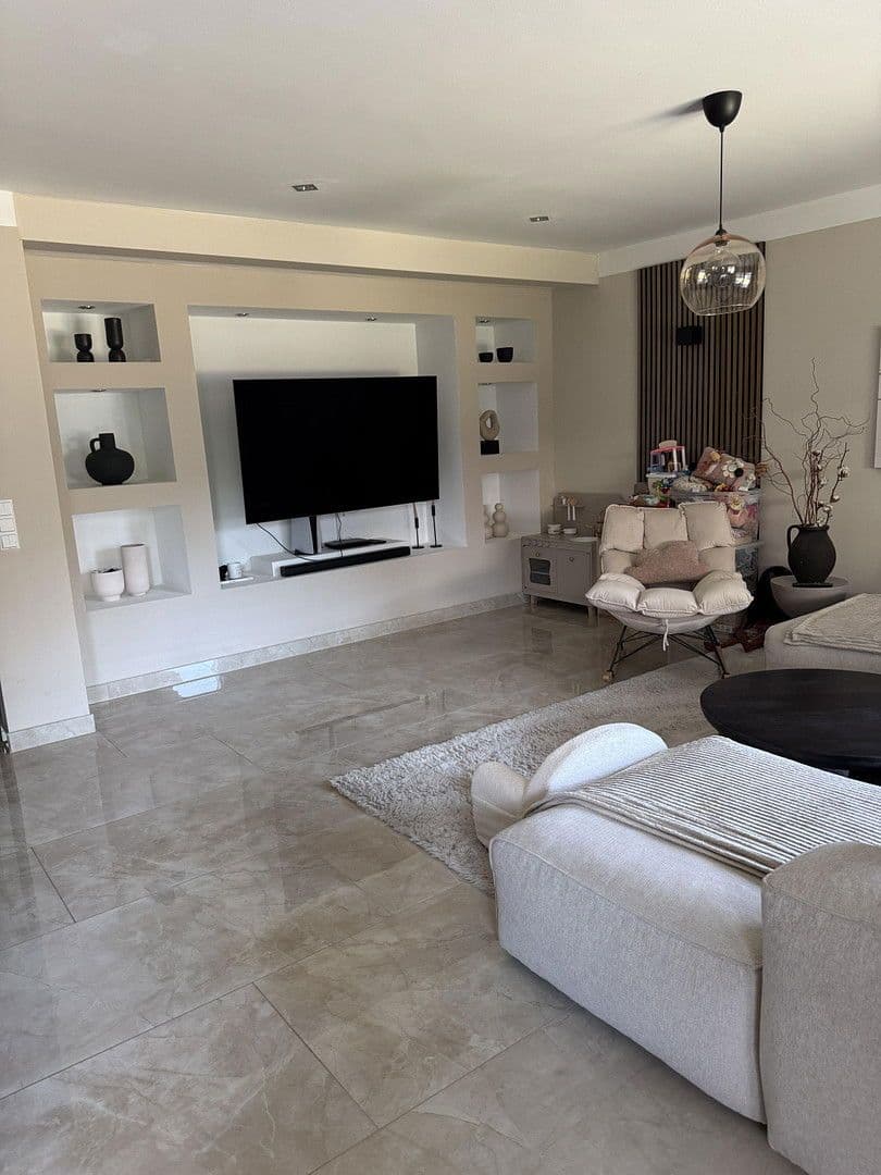 Predaj domu 128 m², pozemek 330 m², Orthleut 15, Langenhagen, Dolné Sasko Predaj domu 128 m², pozemek 330 m², Orthleut 15, Langenhagen, Dolné Sasko