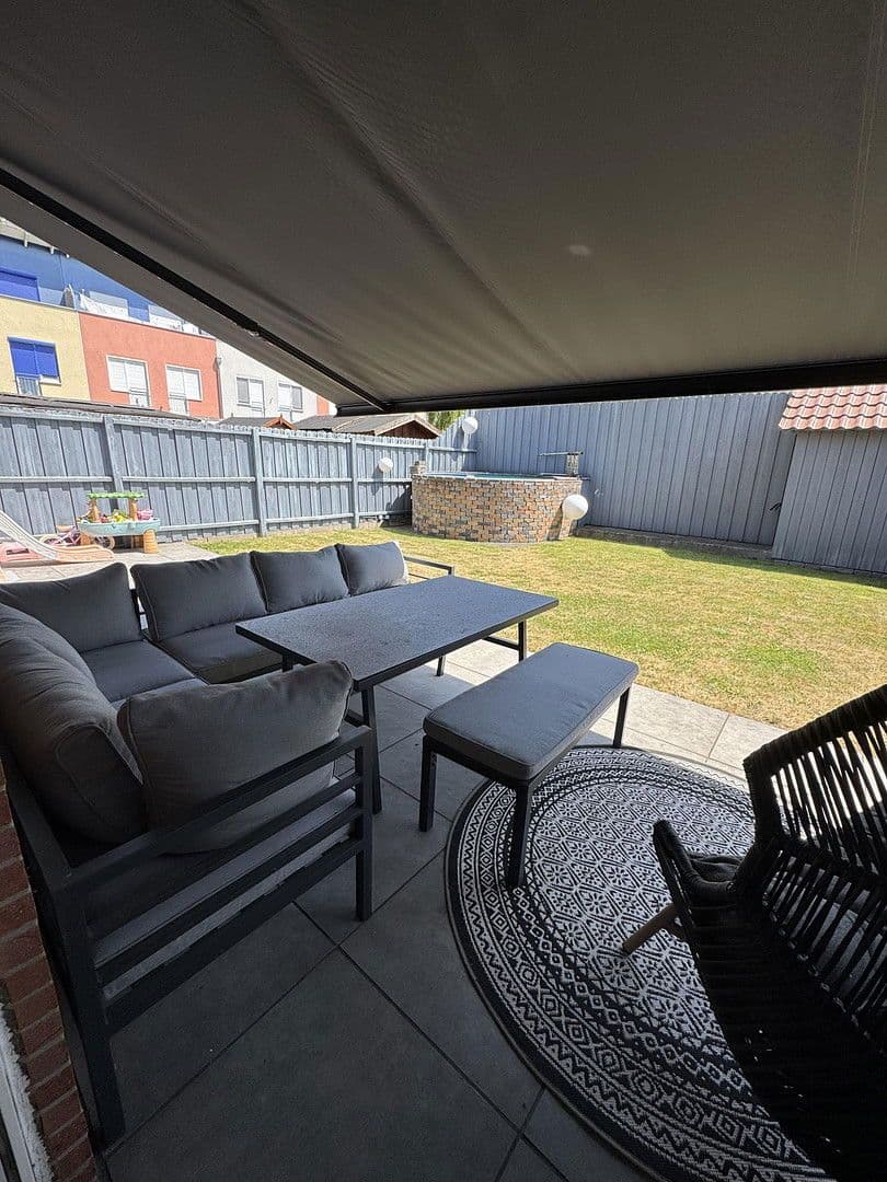 Predaj domu 128 m², pozemek 330 m², Orthleut 15, Langenhagen, Dolné Sasko Predaj domu 128 m², pozemek 330 m², Orthleut 15, Langenhagen, Dolné Sasko