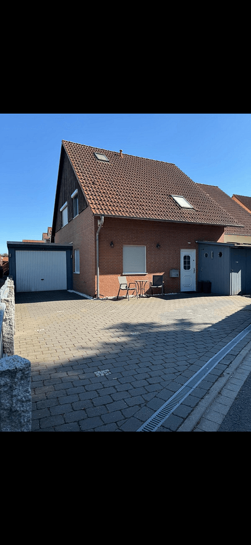 Predaj domu 128 m², pozemek 330 m², Orthleut 15, Langenhagen, Dolné Sasko Predaj domu 128 m², pozemek 330 m², Orthleut 15, Langenhagen, Dolné Sasko