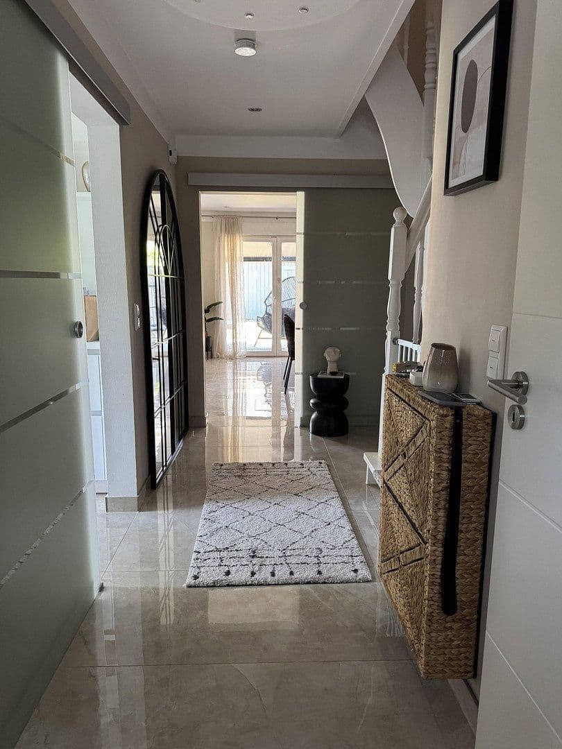 Predaj domu 128 m², pozemek 330 m², Orthleut 15, Langenhagen, Dolné Sasko Predaj domu 128 m², pozemek 330 m², Orthleut 15, Langenhagen, Dolné Sasko